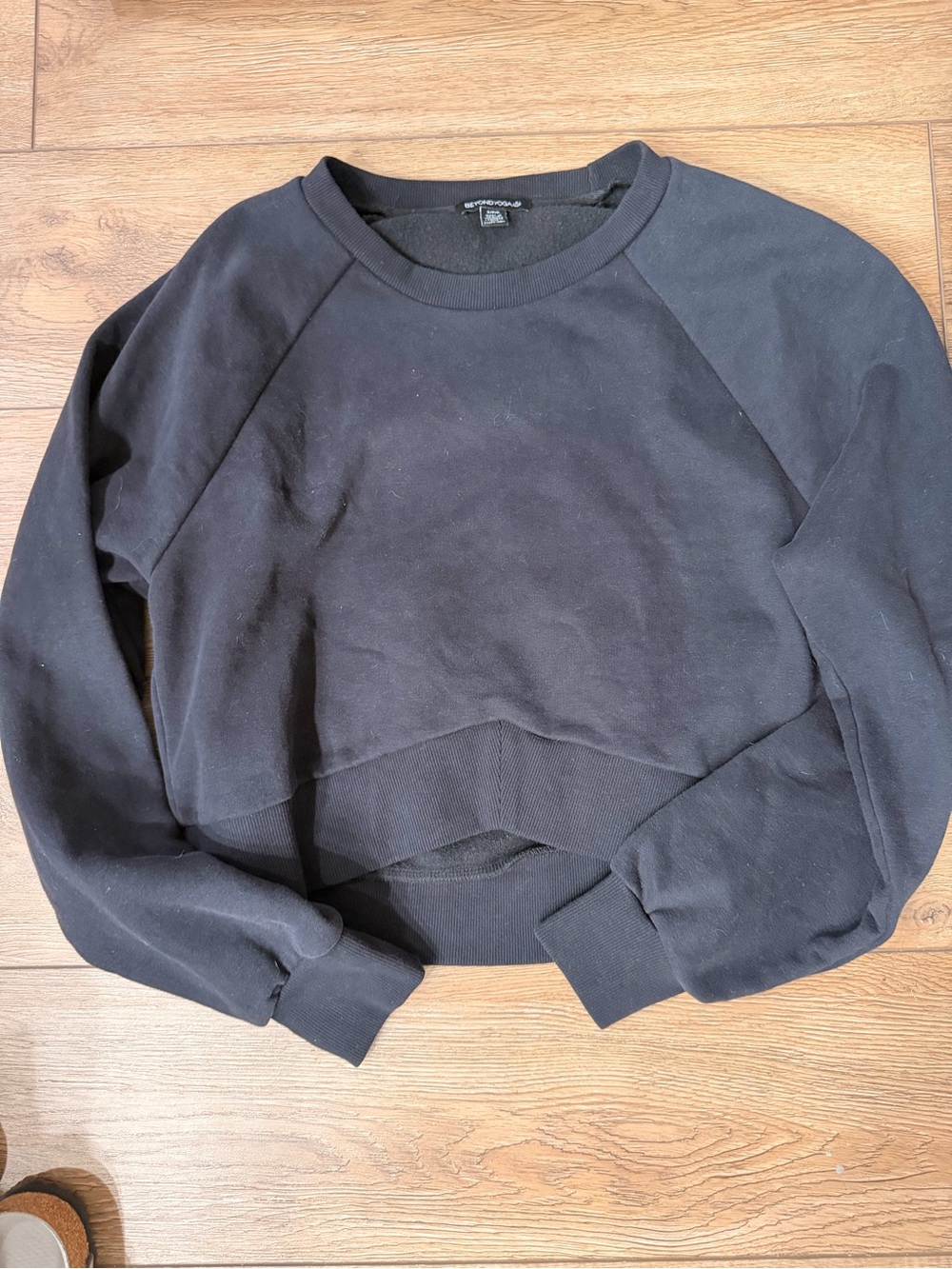 Beyond Yoga Uplift Crop Sweatshirt 0194 - Picture 3 of 4